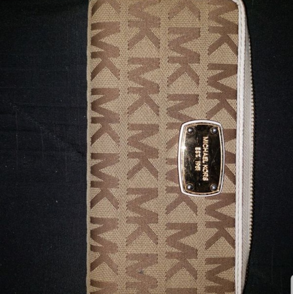 Mk purse with wallet - Picture 3 of 4